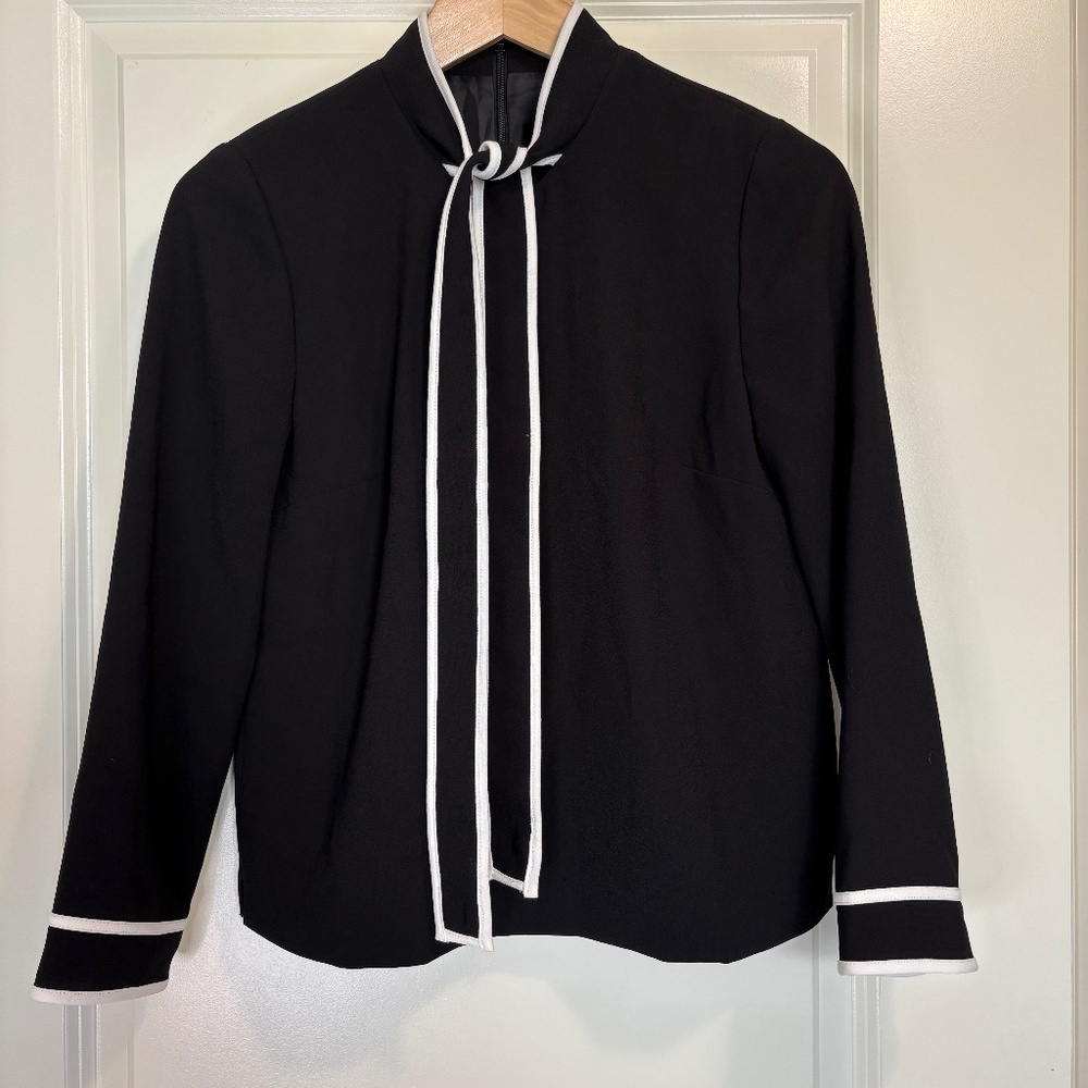 J. Crew Women's‎ Black Top White Trim Tie Front Design Lined Zip Back Size 00